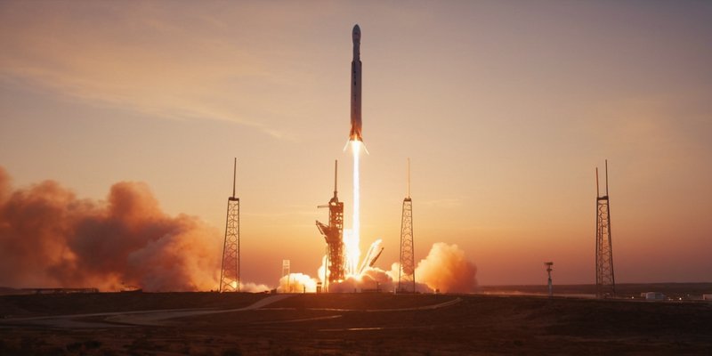Falcon 9 от SpaceX на пути к новому рекорду повторного использования, а Relativity Space планирует переезд в Техас
